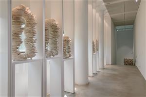 《以光織界：徐永旭的藝術世界》展覽現場，高雄市立美術館105展覽室，2019