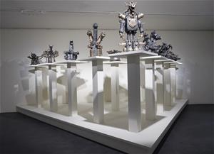 高美館市民畫廊即日起至5月30日推出《風雲在棋》，展出多媒材創作者林悅棋15年來之再生媒材作品。