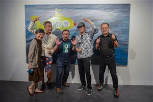 高美館展覽《夢河》今(8)舉辦開幕式，右起為高雄市副市長史哲、藝術家蕭言中、黃志偉、陳昇以及高美館館長李玉玲。