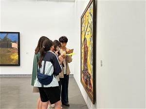 《世界－林明哲的藝術收藏》展場一隅。