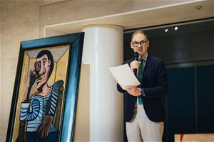 4_泰德美術館國際合作部資深計劃策展人泰得．麥克唐納－圖恩感謝臺灣朋友對《瞬間》一