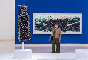 高美館《陳正雄90大展》展出藝術家陳正雄的繪畫與收藏，展開跨越傳統與當代的藝術饗宴。