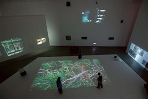 高美館《行者十步：蔡明亮》展覽現場（林宏龍攝影）