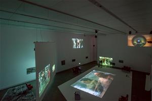 高美館《行者十步：蔡明亮》展覽現場（林宏龍攝影）