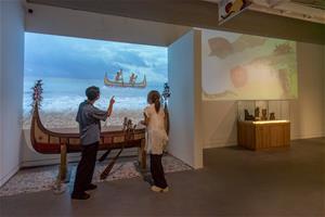 高美館《bulabulay・原民之耀-臺灣原住民族經典文物聯展暨巡迴展》展間一隅。