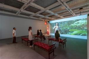 高美館《bulabulay・原民之耀-臺灣原住民族經典文物聯展暨巡迴展》展間一隅。