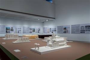 在高美館105展間，呈現陳仁和過去於高雄留下的眾多知名地標性建築。