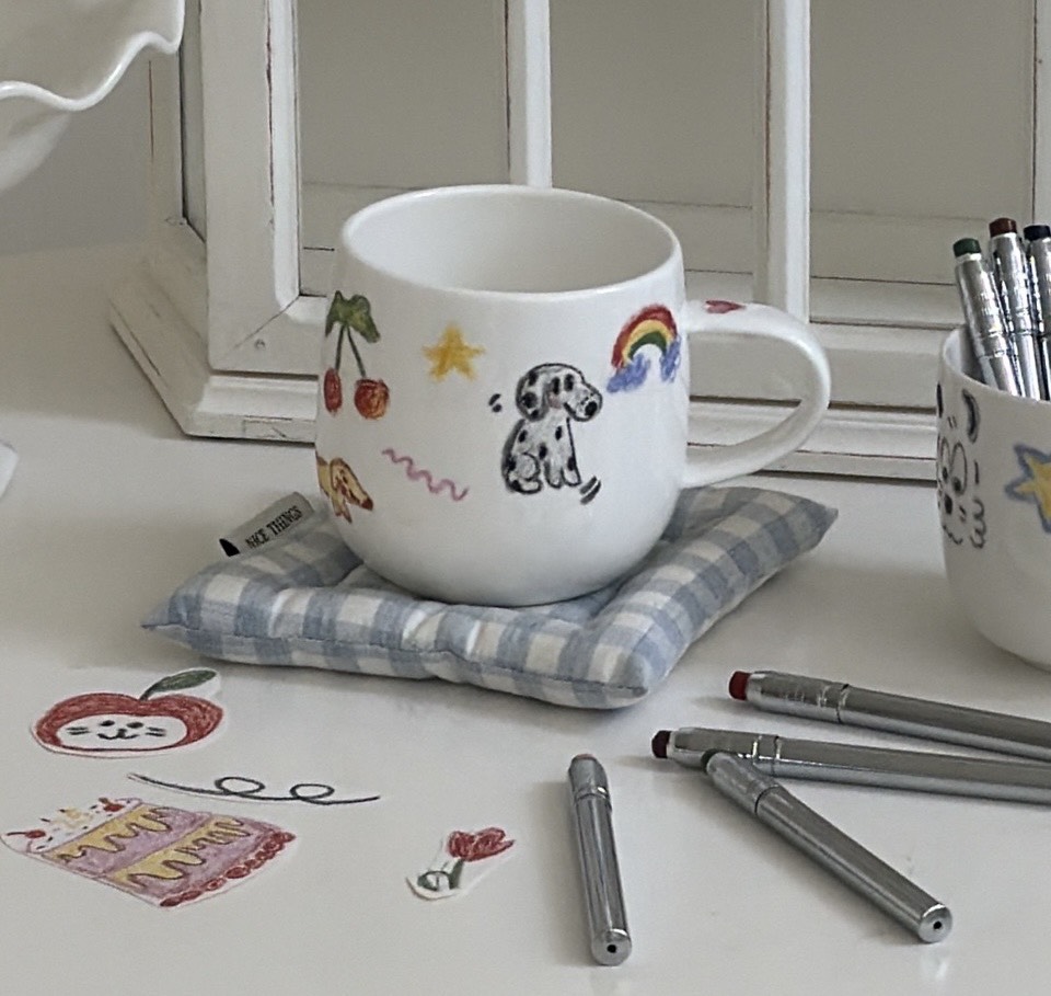 杯子上的療癒塗鴉：陶瓷蠟筆彩繪工作坊